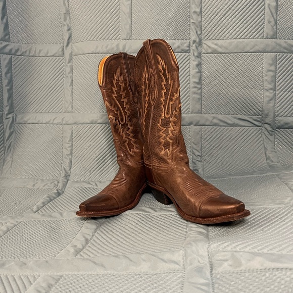Old West Shoes - Old West women’s Cowgirl boots size 9